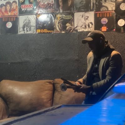 Accordingtoflex's profile picture. Studio Engineer, Planter, Carpenter #Joat #Genius MBLUM LLC Est. ‘16 #Ewu ‘07 ♏️