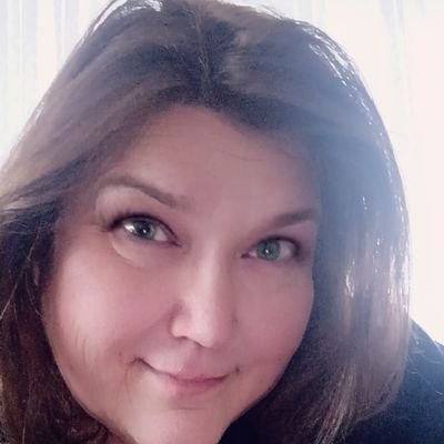 LaineyBee4's profile picture. Enjoying every step of William White's journey. 🌟