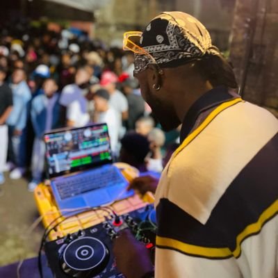 Therealdj2ga's profile picture. @therealdj2ga
Dj_Artiste_Beatmaker_
Écrivain_Psychologue _Penseur_Moraliste_Musicien_Acteur 🧠