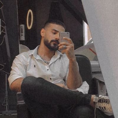 rezaseyfi1998's profile picture. خسته، تنها، خالی از شوق به رسیدن‌ها..