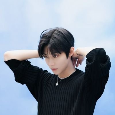 𝓕𝓲𝓬𝓽𝓲𝓸𝓷𝓪𝓵 ㅡ 221112 8134 Kelvin Osmond Holmr as Payroll staff in Magical Human Resources Authority.