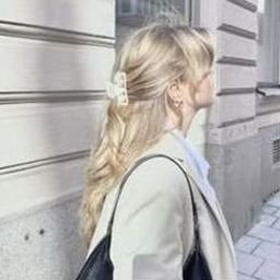 LitotNZe3cF's profile picture. 