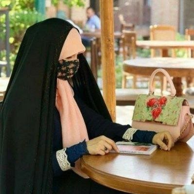 به آسمان سیاه افکارم، خدا نور میپاشد💍||لینک توئیتهام
https://t.co/5nJGcKb40L