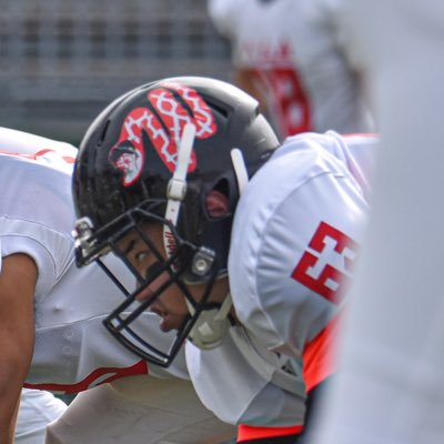 アメフト歴 2016年~2019年BLACK ANGELS#74(RT/DT) 2019年 VARSITYBOWL#77 2022年~NOVICE#79(LG、RG/NT、DT) 2023年~AGGRESSORS#78(NT、DT/たまにOL)