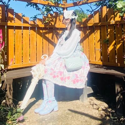 「Kränzchen (@LolitasAssembly)」の中の人 ¦紅茶¦♡ベイビー♡メイデン♡アトリエピエロ♡¦ドイツ語学習中¦ドールオーナー,セルフメイクカスタム