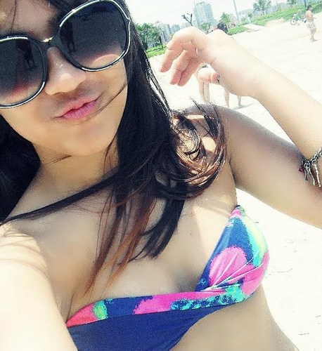 a menina independente que aprendeu
a amar, a chorar, a viver sozinha♥