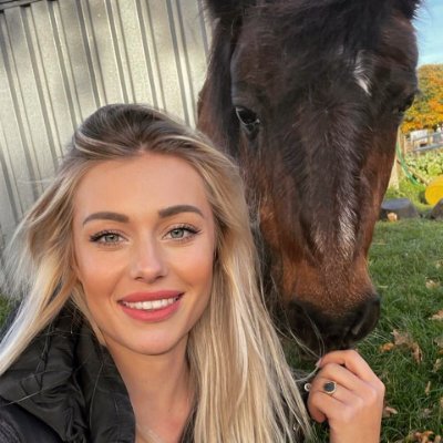Love flowers, dogs, life, oppose war, love horse riding🌈