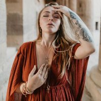 Queen 👑 whitehuret (@twhitehuret) 's Twitter Profile