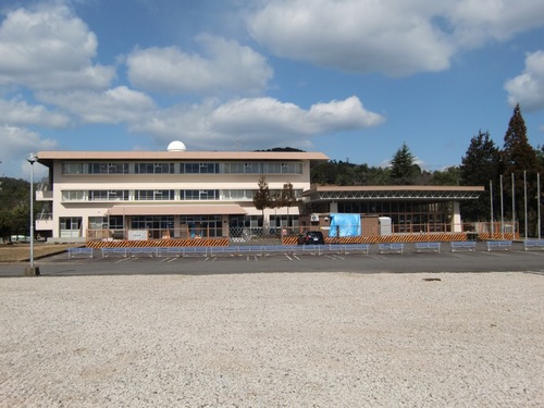 関市スポーツ振興課中池公園事務所（中池自然の家）のTwitterです。このTwitterは情報発信のみで、返信は行いません。