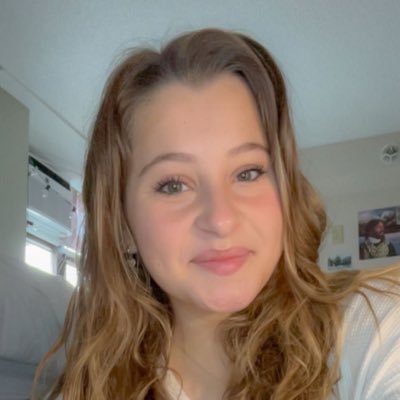 lilly_maco62628's profile picture. 