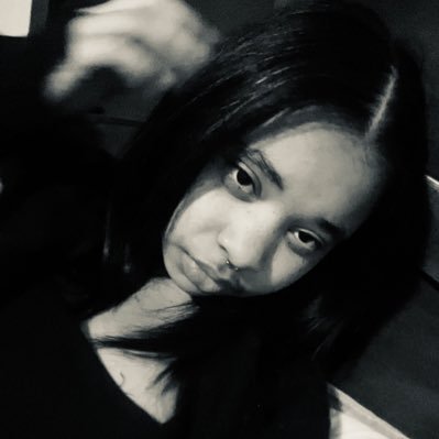 aprettyweird0's profile picture. 