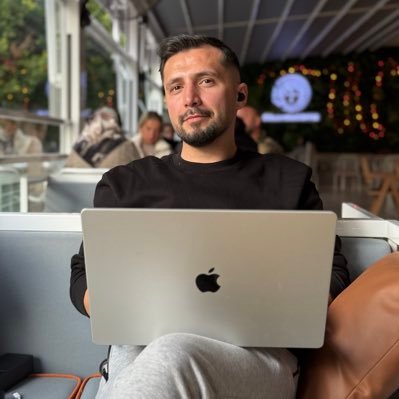 Athlete 💪 - Senior Full Stack Developer 💻 - R&D 🧐 - Swimmer 🏊♂️ - Traveler 🗺️ - Skier ⛷️
