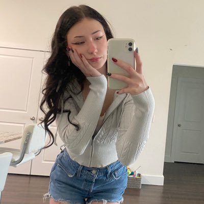 23 ♡ yes i have oneee, free vid when u sub ૮꒰˶ᵔ ᗜ ᵔ˶꒱ა˖⁺‧₊˚ BACKUP: @brattydeath3