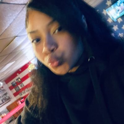 theyfw_ari's profile picture. 