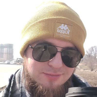 f_i_l_i's profile picture. crazy scholar