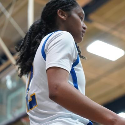 5'8 Guard | Co'2026 | #2 Rickards HS | GPA: 3.6 | instagram: @m1rahsss | email: amirahshayes@gmail.com | highlights👇🏽