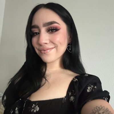 christina celesteさんのプロフィール画像