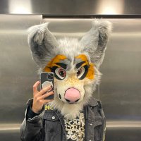 Mitzy 🐾 🔜 FWA (@mitzyfluff) 's Twitter Profile