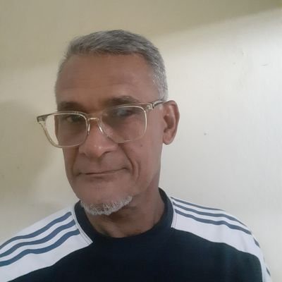 Runner y pelotero, enamorado de mis hijos y de mi bella Venezuela, corriendo se entiende la gente.