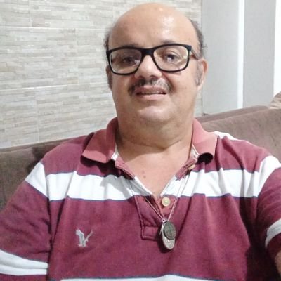 Católico
Estudou na Escola Estadual João Tibúrcio na Escola Municipal João XXIII em Natal RN;Estudou na Escola Estadual Capitão Sílvio de Farias em Jaru RO.