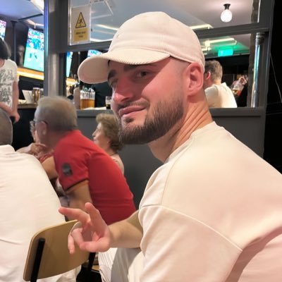 ellhodx's profile picture. PUSB | Block 20 ST Holder | CTID | Simmoooooooooo