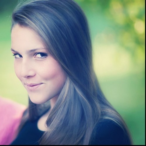 SierraFox23's profile picture. 