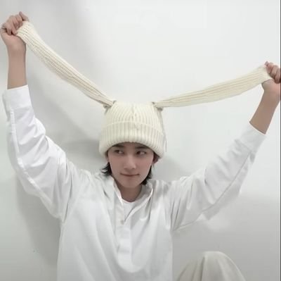 odetoyoon_'s profile picture. 13 reasons, 1 dream 𓂃 ࣪˖ ִֶ𐀔.                                                                                     
even after the very last “ say the name ! ”