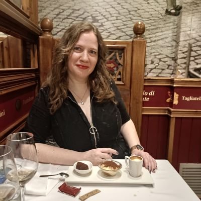 angelinajc's profile picture. 