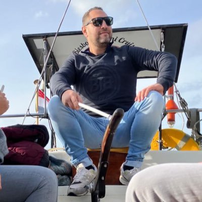 T_Heneweer's profile picture. 