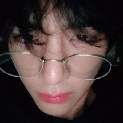 taehi_7's profile picture. 𝐓𝐡𝐞 𝐛𝐞𝐬𝐭 𝐩𝐚𝐫𝐭 𝐨𝐟 𝐦𝐲 𝐝𝐚𝐲 𝐢𝐬 𝐚𝐝𝐦𝐢𝐫𝐢𝐧𝐠 𝐭𝐚𝐞𝐡𝐲𝐮𝐧𝐠 𝐬𝐦𝐢𝐥𝐢𝐧𝐠 𝐢𝐧 𝐩𝐢𝐜𝐭𝐮𝐫𝐞𝐬 𝐨𝐧 𝐩𝐢𝐧𝐭𝐞𝐫𝐞𝐬𝐭 𝐟𝐨𝐫 𝐡𝐨𝐮𝐫.