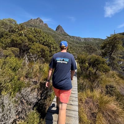 》🇦🇺 🇬🇧《 🦖 📍 Lake District 🏔 Mountains 🚗 Adventures 🛩️ 🏀 🎮 📖 🎬 🎧 🛹