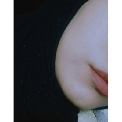 یه دختر خردادی مجرد که عاشق میکاپ کردنه💄
اینجا قرار کلی آموزش مراقبت پوستی و آرایشی بزاریم😍🍓❤