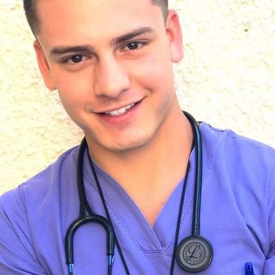 ElfoddaMalek's profile picture. لقد اقفلت قلبي❤ووضعت المفتاح🗝تحت قدمي🦶فمن اراد حبي 😍فليركع
لا إله إلا أنت سبحانك إني كنت منالظالمين.