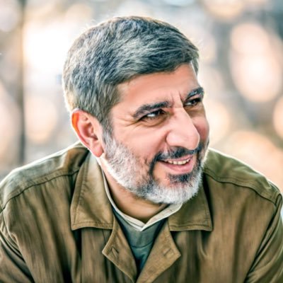مردم به چشم آب نگاهم کنند لیک، من از سراب نزد تو بی آبروترم