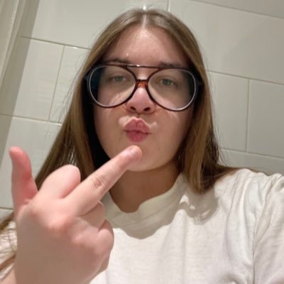 michiamosere's profile picture. women!!!