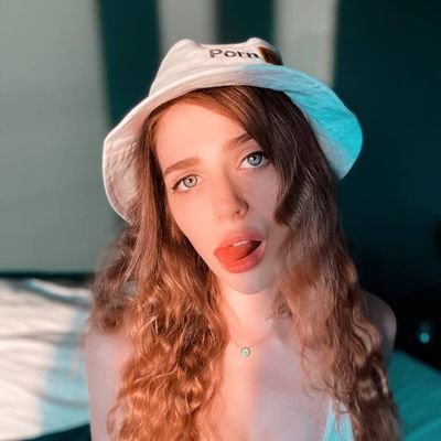 flora6538024350's profile picture. je suis disponible pour les plan payant intéressé🍌🍆 🍊.
si tu es intéressée écrit moi sur telegram :👇👇 @Tatianadubien2