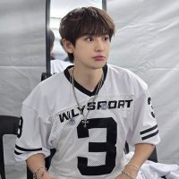 🅗🅤🅜🅐🅝 (@rayeol27_) 's Twitter Profile Photo