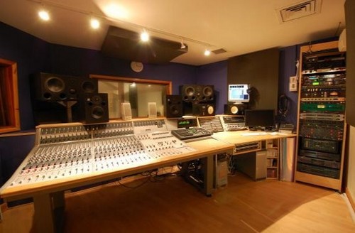 A Drum and Bass producer from Wimborne in Dorset recently signed to @halicarnassus sub label to @reddragonrecord