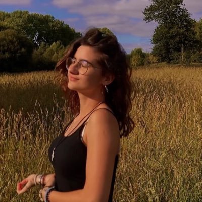 rachvvrmrz's profile picture. pogue 4 life