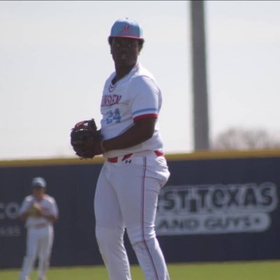 17 class of 2026 3.4 gpa pitcher,first base,third base,outfield Monterey high school Lubbock tx #806-598-1363