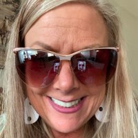 Debbi (@realshakiramom) 's Twitter Profile