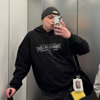 b (@bradleymax_) Twitter profile photo