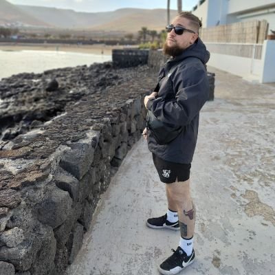 ycplusgang's profile picture. Never trade respect for attention.