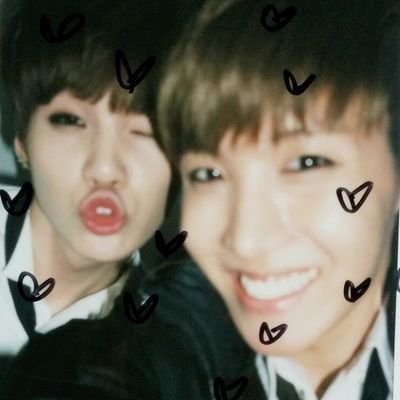 🐳 ⁷ is studying 📚 (inactive)▪︎teamwork makes the dream work. @BTS_twt // 7 forever. apobangpo 💜 — 🐿 04.13.25 🔥