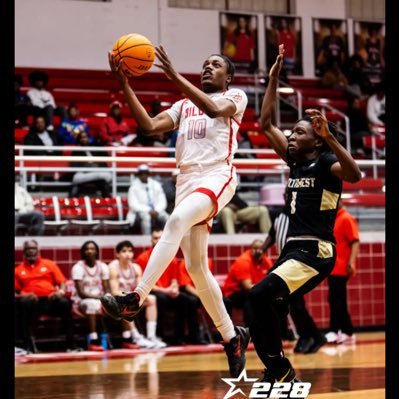 6’1 180 |Freshman Guard |Arizona Christian university || Military brat✝️🪖| 📲:602-460-5335