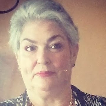 Sustainable, Social, Storyteller. Manager and Empath. Rescue dog+cat mom. Sharing Nature and Food with friends = Joy!! Caribbean/USA/Spain bred; Born at 316ppm.