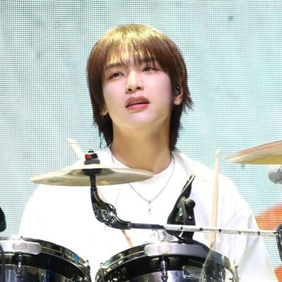 uillhandal_0715's profile picture. 🦊🐱🐶🐰🐿❤N.Fia
#변함없이_80