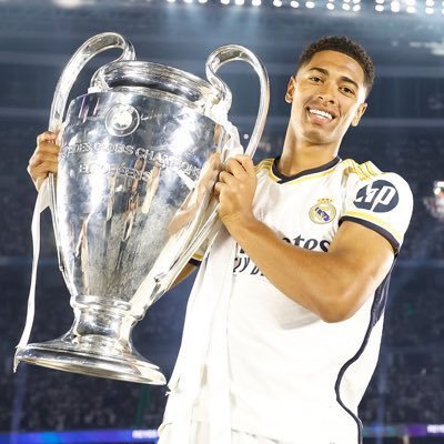 ||Music lover 🎶 ||Footballer ⚽️ ||Sweet Content like your relationship||I follow back ASAP||A programmer 👨💻 ||A proud Madridista🤍🤍