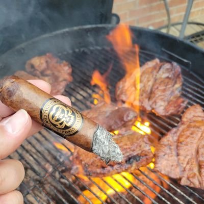 bakpakpro2356's profile picture. A man. One who enjoys smoked meats, cigars, and whiskey. 🇺🇸