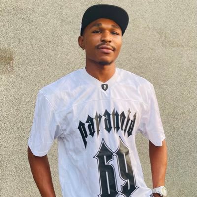 ose__david's profile picture. I turn ideas into seamless experiences, blending quality aesthetics with usability✨